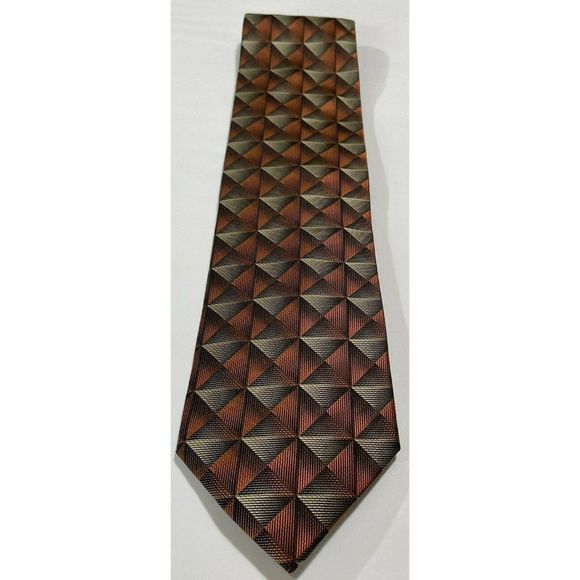 Platinum Designs / Orange Geometric Tie / Hand Made / 100% Silk / 3.75" x 60" - Picture 4 of 7